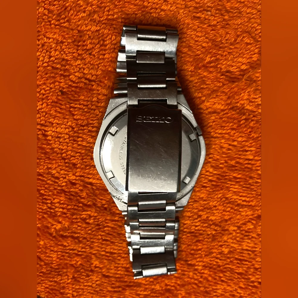 Rare Seiko VINTAGE MEN'S SEIKO WATCH, 17JEWEL 7009 8070 Blue dial day date - Picture 5 of 13